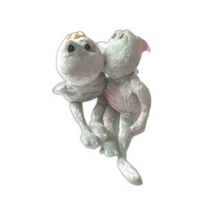 Precious Moments Kissing  Frogs Prince/Princess Plush Magnet Lips 2002 With Tags